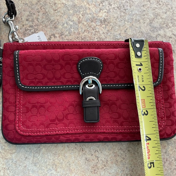 NWT Red and chestnut Coach vintage wristlet/wallet signature - Picture 2 of 8